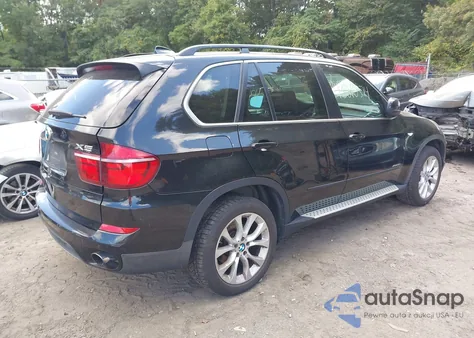 2013 BMW X5 xDrive35I/xDrive35I Premium/xDrive35I Sport Activity z USA, uszkodzony, nr VIN 5UXZV4C58D0G54145